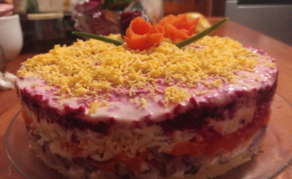 Шуба, которую съедают мгновенно: я заменила сельдь, и салат стал хитом праздника